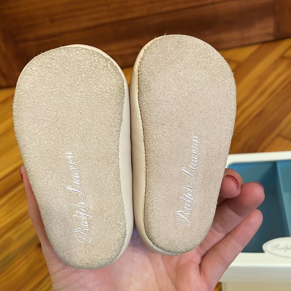 Ralph Lauren pink lambskin briley shoes. Size 2 - Picture 4 of 8
